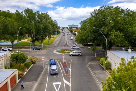 Milverton Park Intersection - Ferguson Street and Victoria Avenue