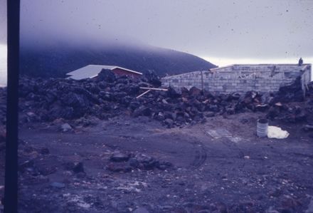 Scouts building Ruapehu Lodge and Snow School
