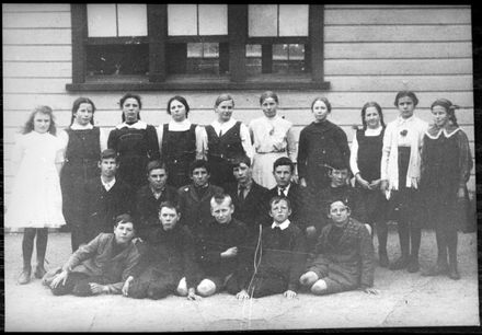 Ashhurst School group - Resource cover image