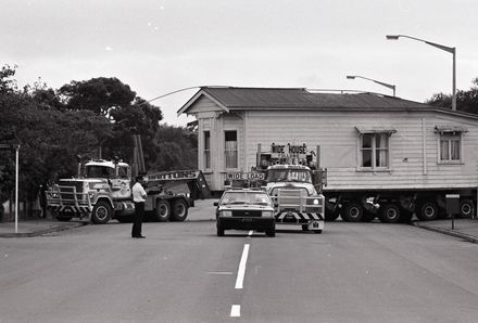 1906 House Moved Across Town - Resource cover image
