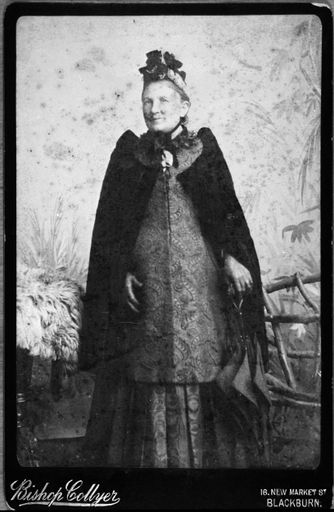 Unidentified woman - Resource cover image