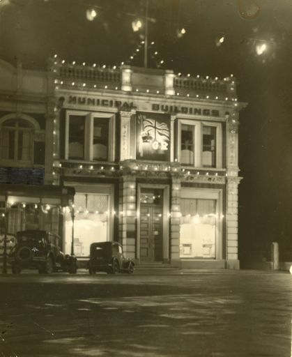 Municipal Buildings, The Square