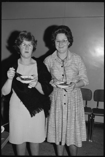 Party at the Boyer Bar - Resource cover image