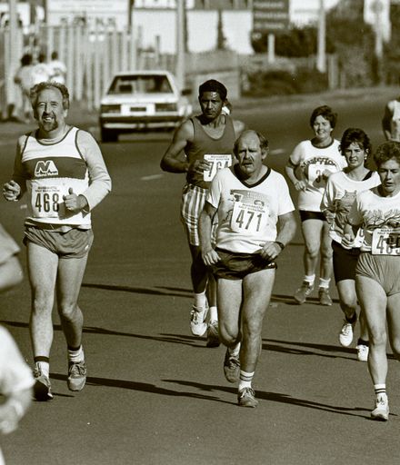 2022N_2017-20_040016 - Manawatu Marathon Clinic half-marathon 1991