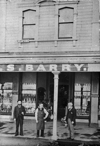 R S Barry's shop, The Square