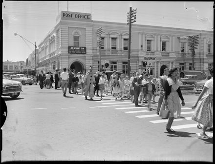 "Commercial Travellers Entertain Orphans"
