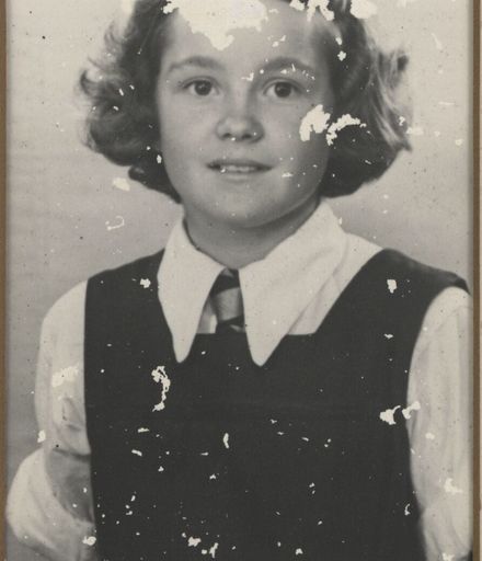 Jennifer Hyde - Terrace End School Dux, 1946