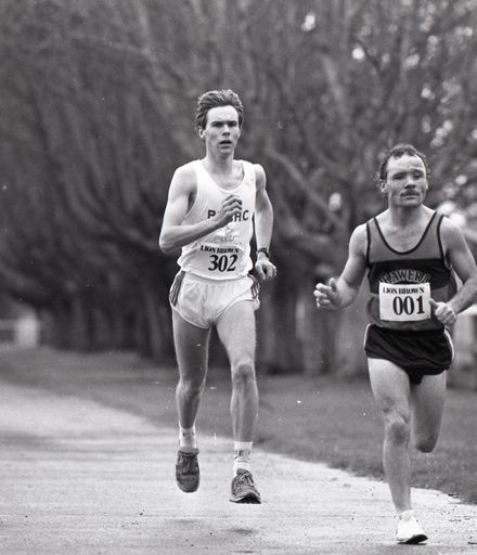 2022N_2017-20_039943 - Manawatu Lion Brown half-marathon 1984