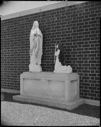 Statue, Our Lady of Lourdes School - Resource cover image