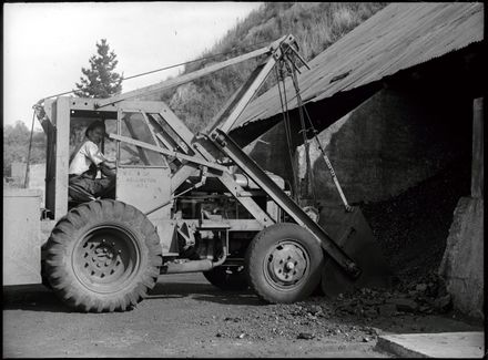Nivens Tractor