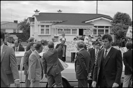 “Relaxed Kiwi hospitality showers Jimmy” - Resource cover image