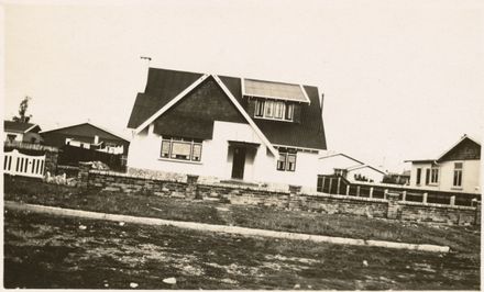 Page 2: 9 Carlton Avenue