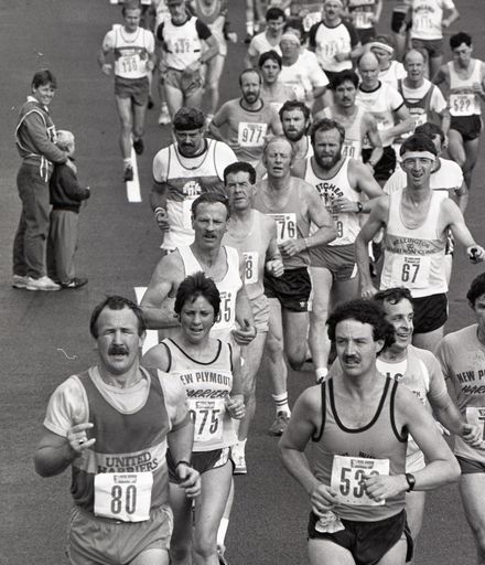 2022N_2017-20_040148 - Family flavour to run - Half-marathon 1986