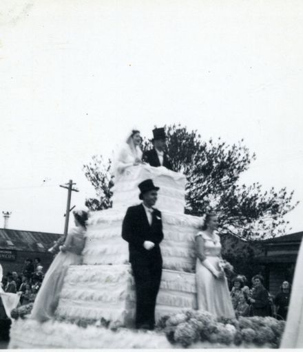 Wedding Cake Float - 1952 Jubilee Celebrations