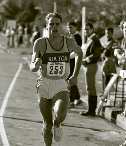 2022N_2017-20_040019 - Manawatu Marathon Clinic half-marathon 1991