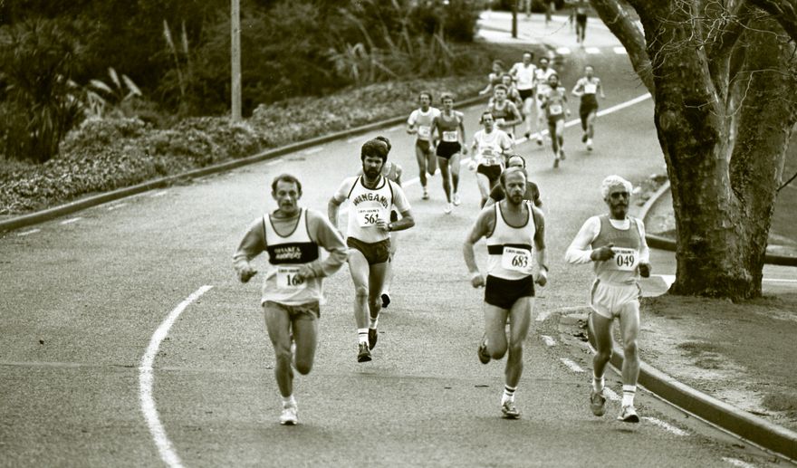 2022N_2017-20_039923 - Manawatu Lion Brown half-marathon 1984