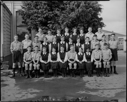 Students, Palmerston North Technical High School - Resource cover image