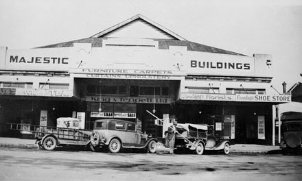 King & Teppett Ltd, Broadway