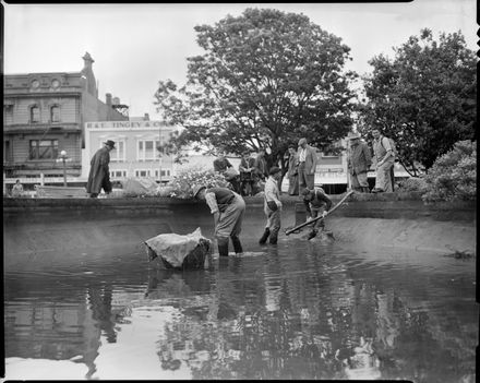 "Spring Clean for the Pond in the Square" - Resource cover image