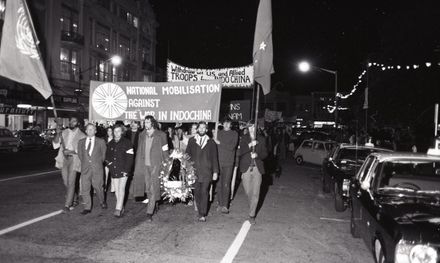 "2000 in Peaceful March Against War"