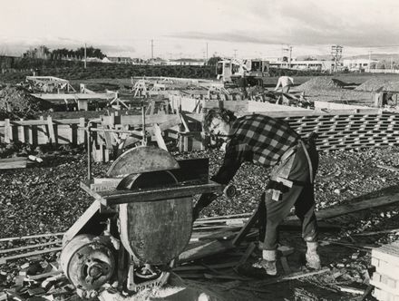Construction of the Cloverlea Tavern