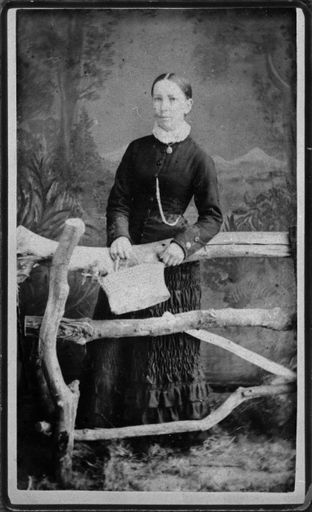 Studio portrait of an unidentified woman - Resource cover image