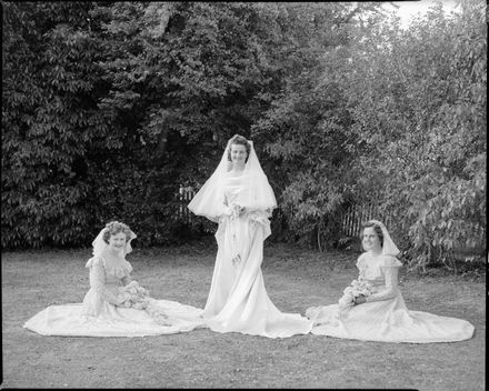Saunders' Wedding, Feilding