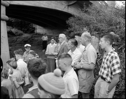"Sending Out the First Competitor" Foxton Beach River Race - Resource cover image