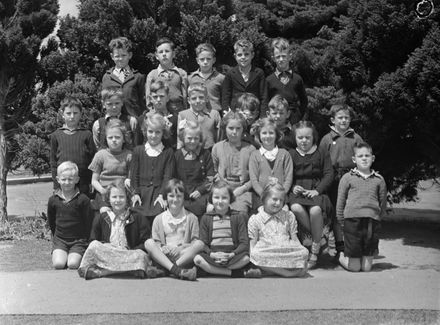 Central School class photo