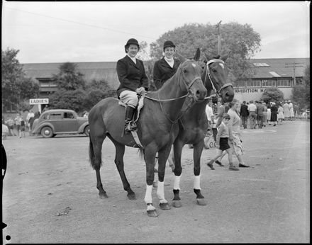 "An Attractive Foursome" Showjumping teams at A&P Show