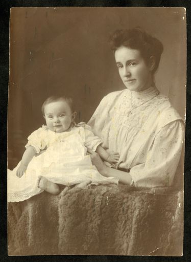 Tony Evans Collection: Edith Shortt and daughter, Betty