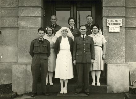 Elsie Laing and RNZAF staff