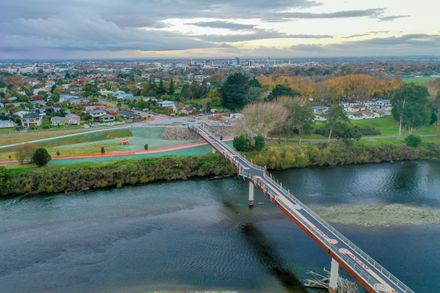 He Ara Kotahi Bridge