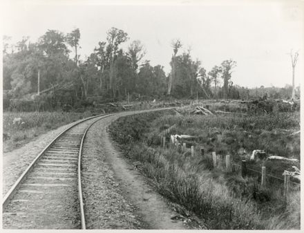 "Otaki Curves" Train Tracks