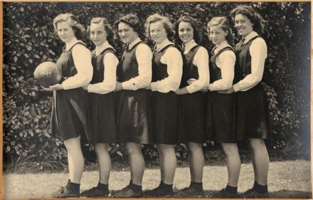 Palmerston North Technical School Netball C, 1945