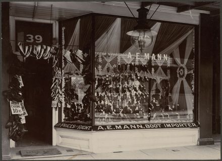 A. E Mann's Bootshop