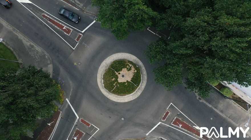 Milverton Park Intersection - Ferguson Street and Victoria Avenue