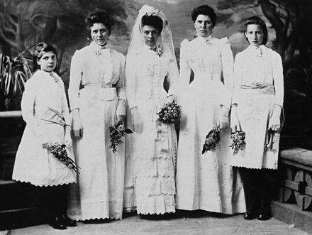 Susan Shailer - bride and bridesmaids