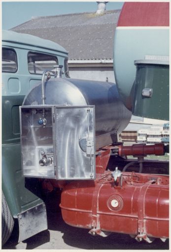 Unknown green and red tanker - Resource cover image