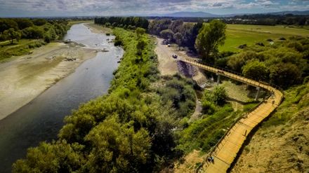 He Ara Kotahi pathway bridge