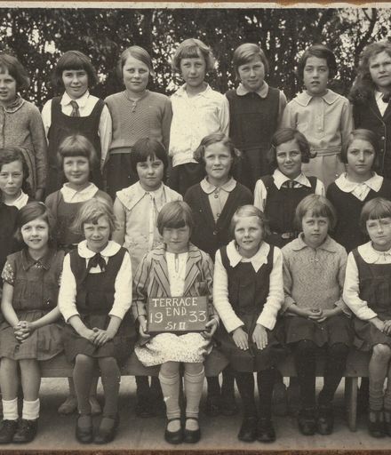 Terrace End School - Standard 2, 1933