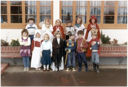 2022P_TESchool-S7-V3_039866_004 - Book Celebration Fortnight