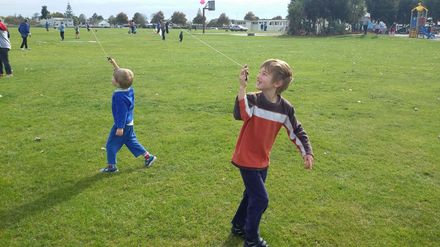 Kite Flying - Te Pātikitiki