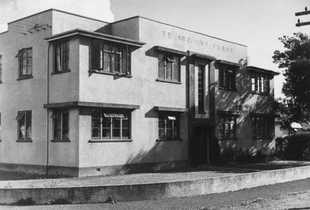 Te Awe Awe Flats, corner of Te Awe Awe Street and Manuka Street