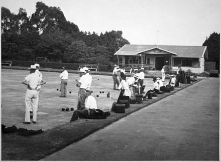 Lawn Bowls at Takaro Bowling, Tennis and Croquet Club