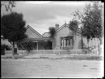 Edinburgh Boarding-House, Whanganui - Resource cover image