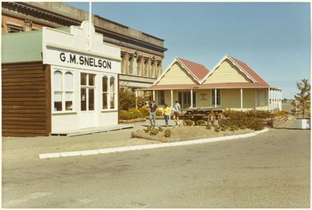 Snelson Building and Totaranui, Main Street - Resource cover image