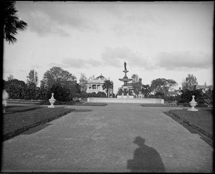 Fountain in Albert Park, Auckland - Resource cover image