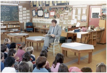 Mr Michael Cox, MP, reads to Terrace End School pupils