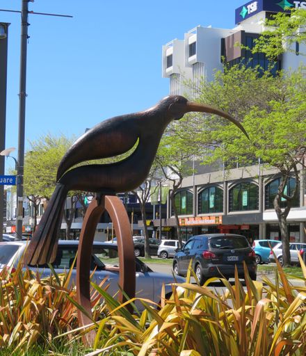 "Ghost of the Huia" sculpture